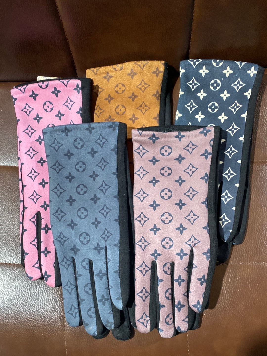 Louis Vuitton Pillow Gloves